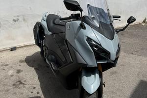 Yamaha t-max 560 tech max 2025