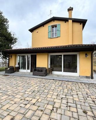 Villa di 294 m² con 3 locali a Marzabotto
