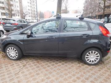 FORD Fiesta 6ª serie - 2011 - Benzina/Gpl