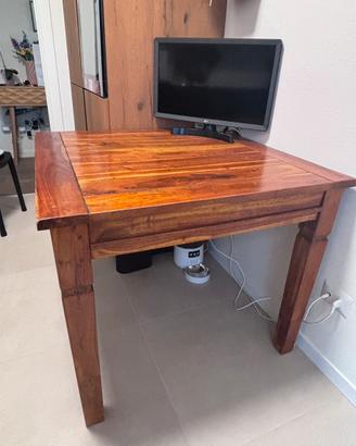 Tavolo in legno stile etnico  90x90