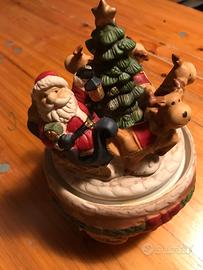Carillon in ceramica gruppo renne e babbo natale