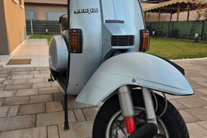 Vespa PX 125 E  arcobaleno del 1984