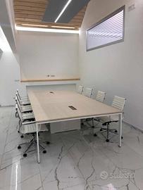 Tavolo riunioni gamba U + 8 poltrone