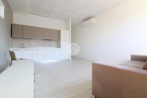 2 LOCALI A PARMA