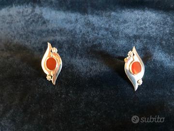 Orecchini In Argento con Corniola e Brillantini