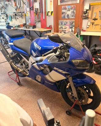 Yamaha R6 2000