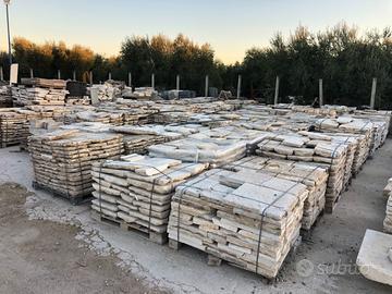 Affascinanti pietre di recupero