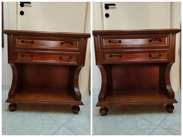 coppia di comodini vintage in legno 