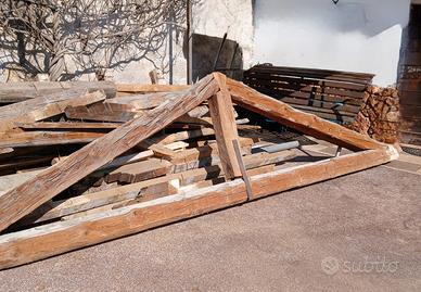 capriata in legno antico 