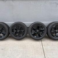 Cerchi Audi Q2 completi di gomme invernali