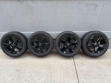 Cerchi Audi Q2 completi di gomme invernali