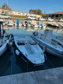 Barca con diritto di ormeggio