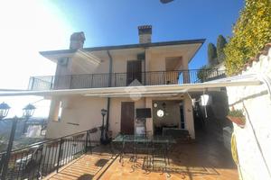 BIFAMILIARE A OLEVANO ROMANO