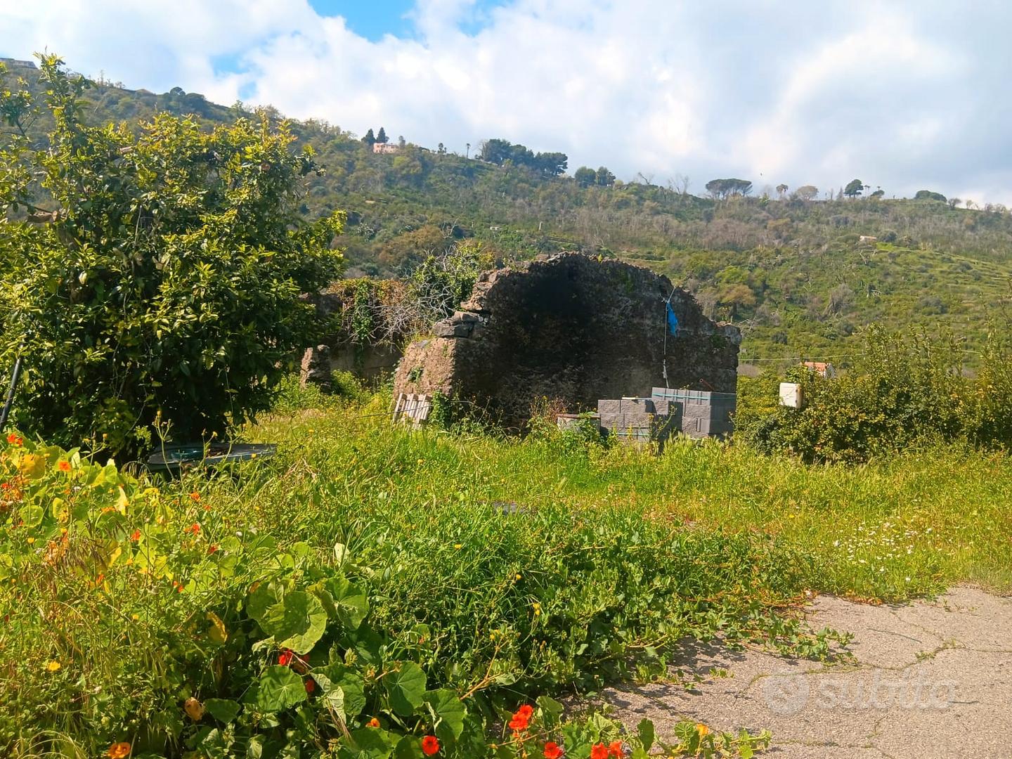 Acireale zona mortara rudere - Vista 2