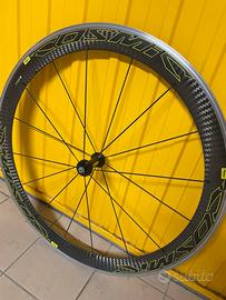 Cerchio Mavic carbonio