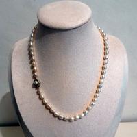 Collana di perle giapponesi chiusura in oro 18K