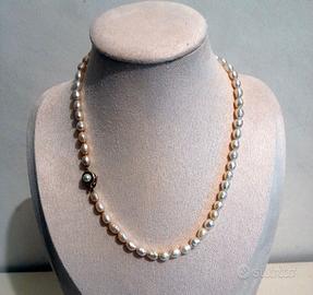 Collana di perle giapponesi chiusura in oro 18K