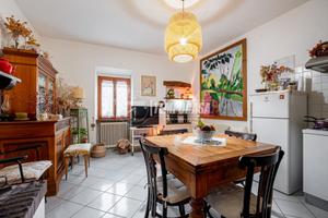 Terratetto ristrutturato con giardino a Strada Cas
