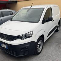 PEUGEOT Partner BlueHDi 100 S&S PC Premium