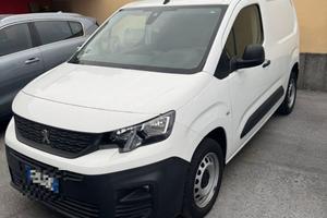 PEUGEOT Partner BlueHDi 100 S&S PC Premium