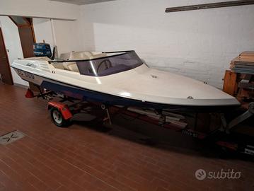Motoscafo con fuoribordo 20 CV