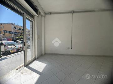 NEGOZIO A MUGNANO DI NAPOLI
