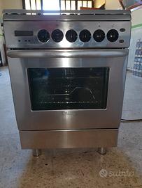 cucina 4 fuochi e forno