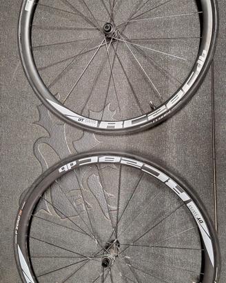 Coppia di ruote carbon Dt Swiss RC 28c db