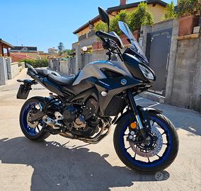 YAMAHA TRACER 900
