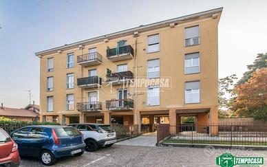 TRILOCALE IN CENTRO A RESCALDINA CON BOX