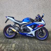 Suzuki GSX R 750