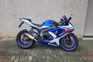 Suzuki GSX R 750