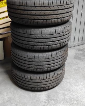 gomme con cerchi in lega seminuove