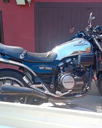 Honda VF 750