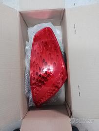 Faro posteriore dx sezione ext.