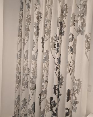 Tenda con fiori di alta qualità sartoriale