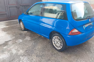 lancia ypsilon elefantino 