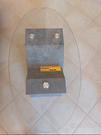 Tavolo in vetro con struttura