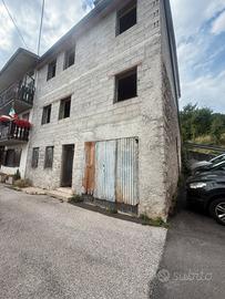 Casa a schiera di testa