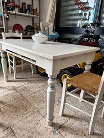Tavolo in legno