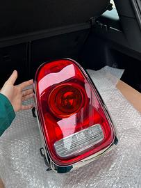 MiniCountryman gruppi ottici e cornici fari ant.