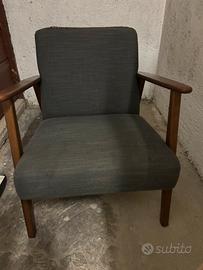 Poltrona IKEA modello Ekenaset