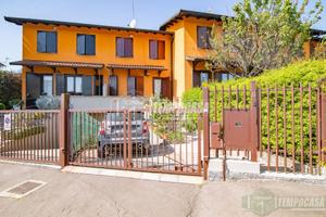 4LOCALI SEMI-INDIPENDENTE CON GIARDINO E BOX!!