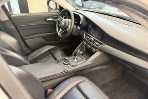 Alfa Romeo Giulia 2.2 Turbodiesel 150 CV AT8