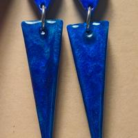 Orecchini geometrici in resina