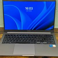 Computer samsung book 4 da 457 gb