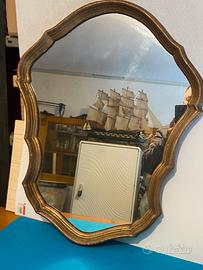 Grande specchio con cornice dorata vintage