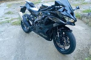 Kawasaki ZX4R 