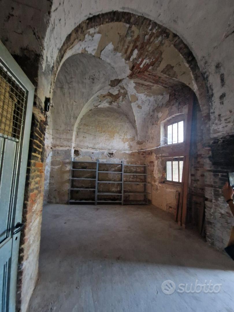 Porzione di casa con 5.000 mq di terreno attigui - Vista 4