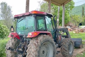 Trattrice agricola CASE JXU 105 cavalli